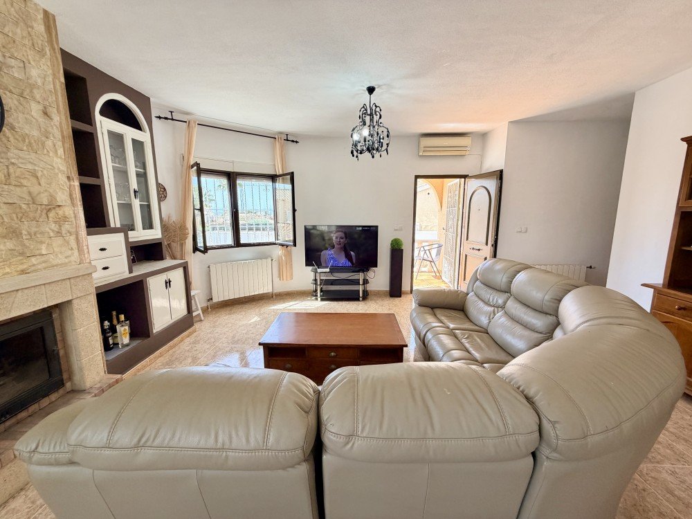 For sale - 3 Bedroom 2 Bathroom Villa in Benijofar - Costa Blanca  - Alicante