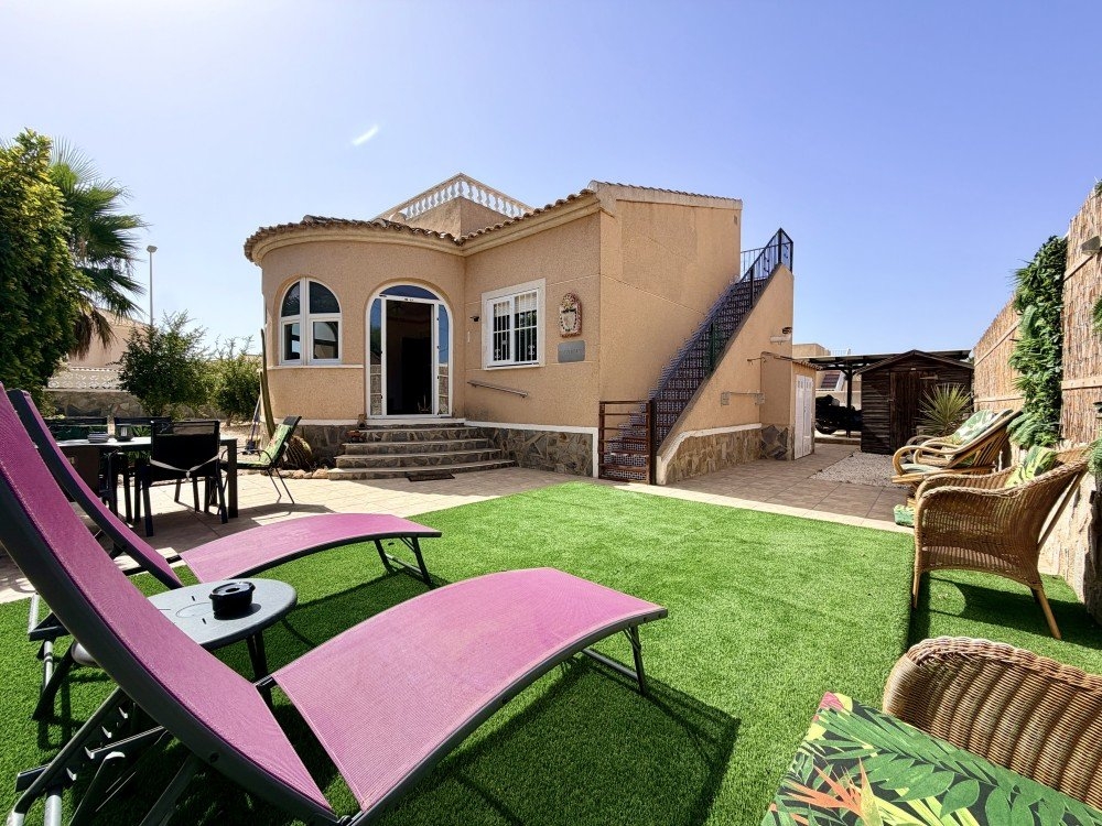 3 Bedroom 2 Bathroom Villa in Benijofar