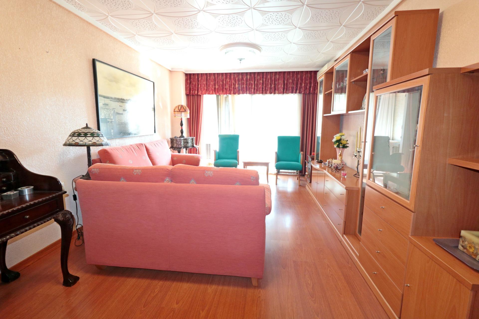 For sale - 3 Bedroom 1 Bathroom Apartment in Torrevieja - Torrevieja  - Alicante