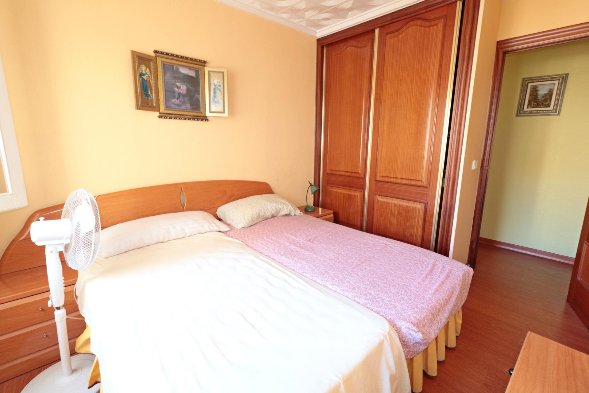 For sale - 3 Bedroom 1 Bathroom Apartment in Torrevieja - Torrevieja  - Alicante