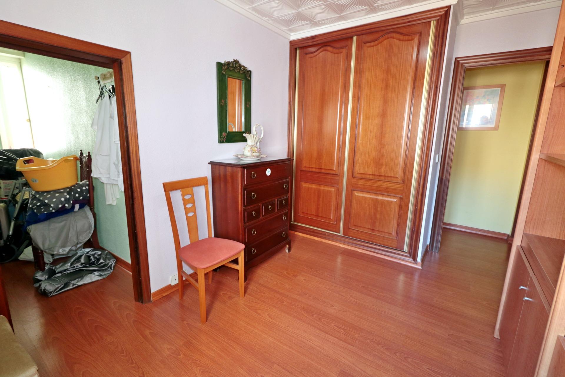 For sale - 3 Bedroom 1 Bathroom Apartment in Torrevieja - Torrevieja  - Alicante
