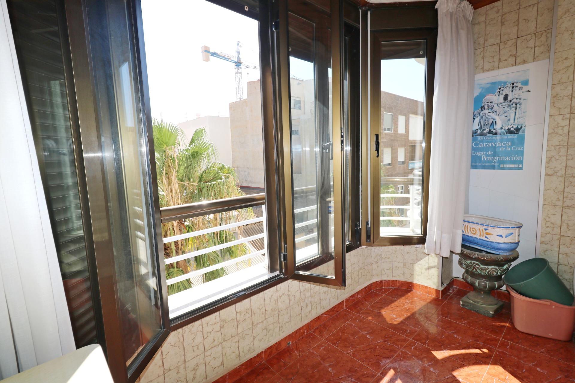For sale - 3 Bedroom 1 Bathroom Apartment in Torrevieja - Torrevieja  - Alicante