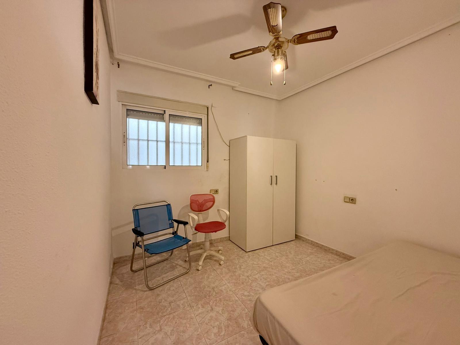 For sale - 2 Bedroom 1 Bathroom Apartment in Torrevieja - Curva Del Palangre  - Alicante