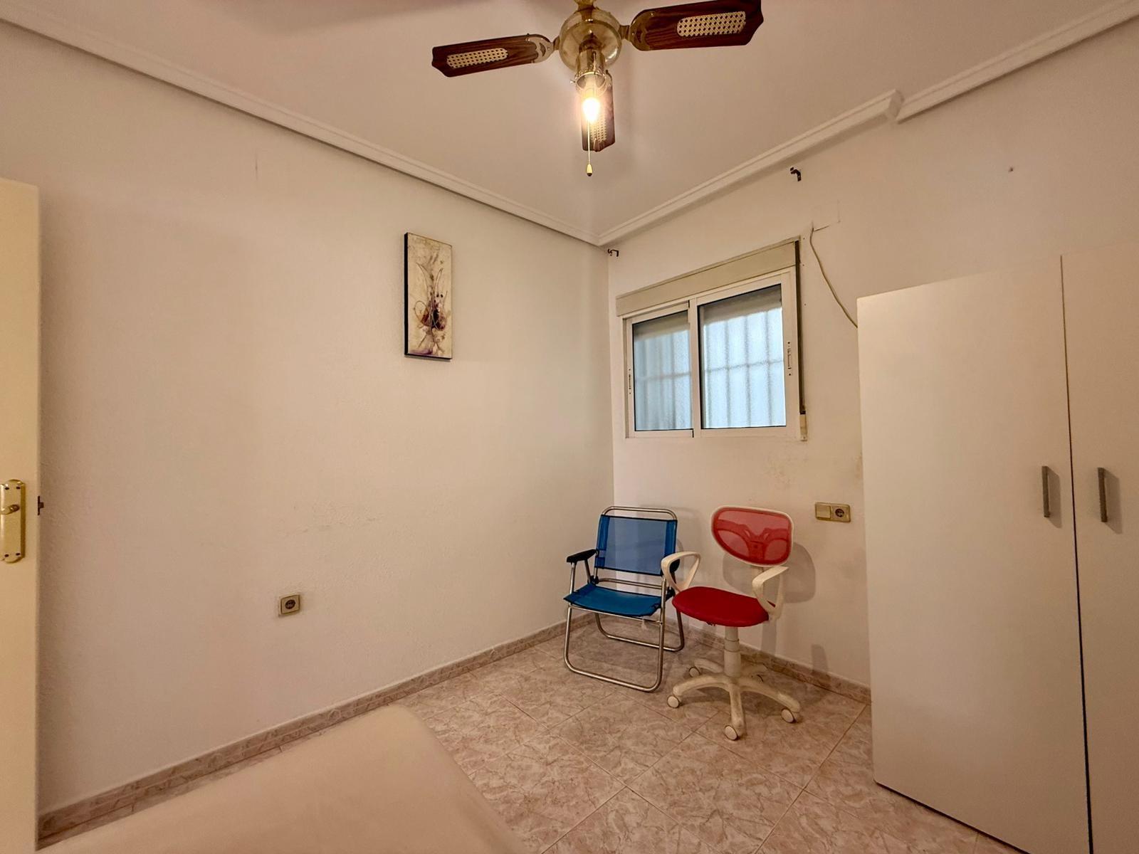 For sale - 2 Bedroom 1 Bathroom Apartment in Torrevieja - Curva Del Palangre  - Alicante