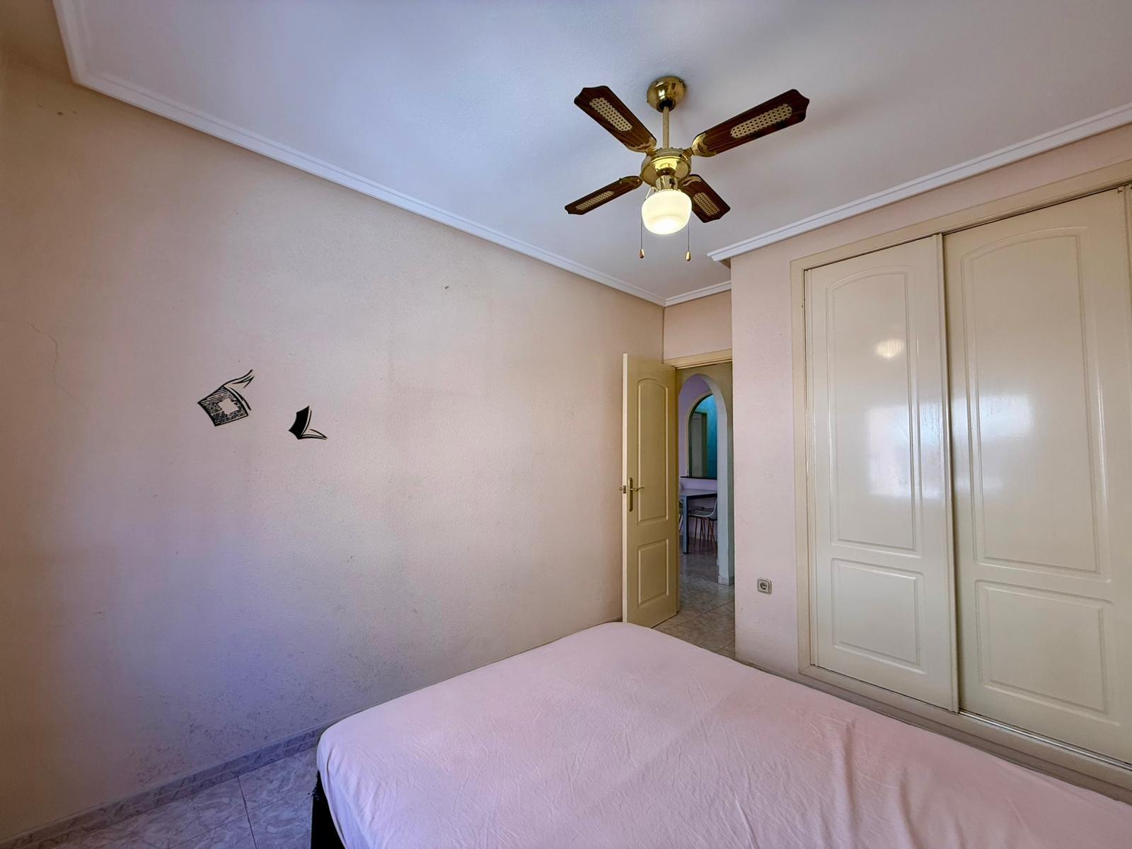 For sale - 2 Bedroom 1 Bathroom Apartment in Torrevieja - Curva Del Palangre  - Alicante