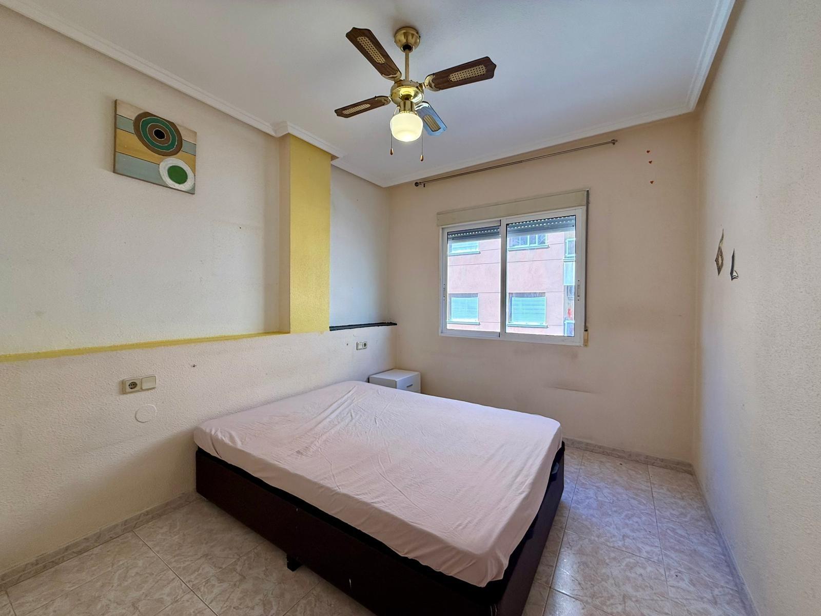 For sale - 2 Bedroom 1 Bathroom Apartment in Torrevieja - Curva Del Palangre  - Alicante