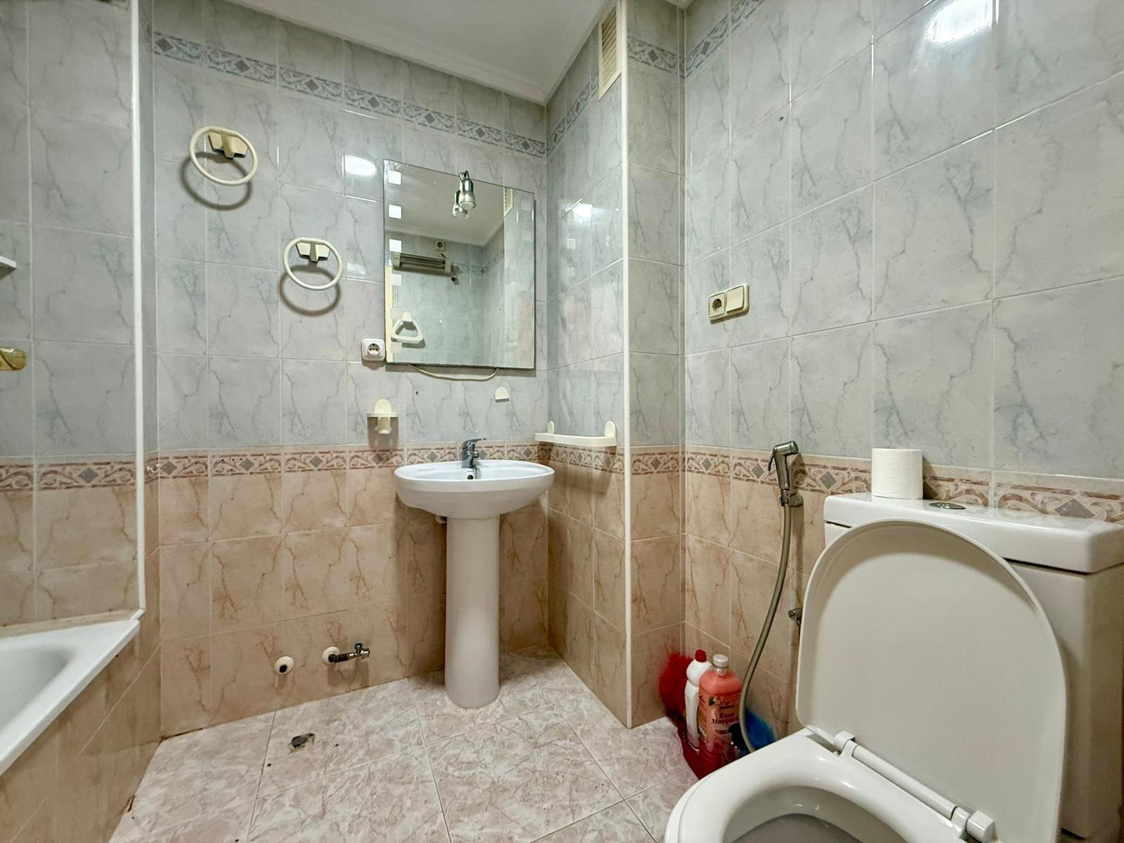 For sale - 2 Bedroom 1 Bathroom Apartment in Torrevieja - Curva Del Palangre  - Alicante
