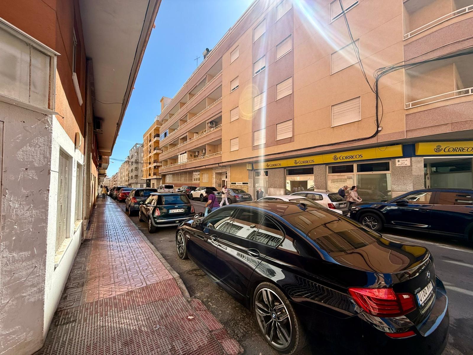 For sale - 2 Bedroom 1 Bathroom Apartment in Torrevieja - Curva Del Palangre  - Alicante