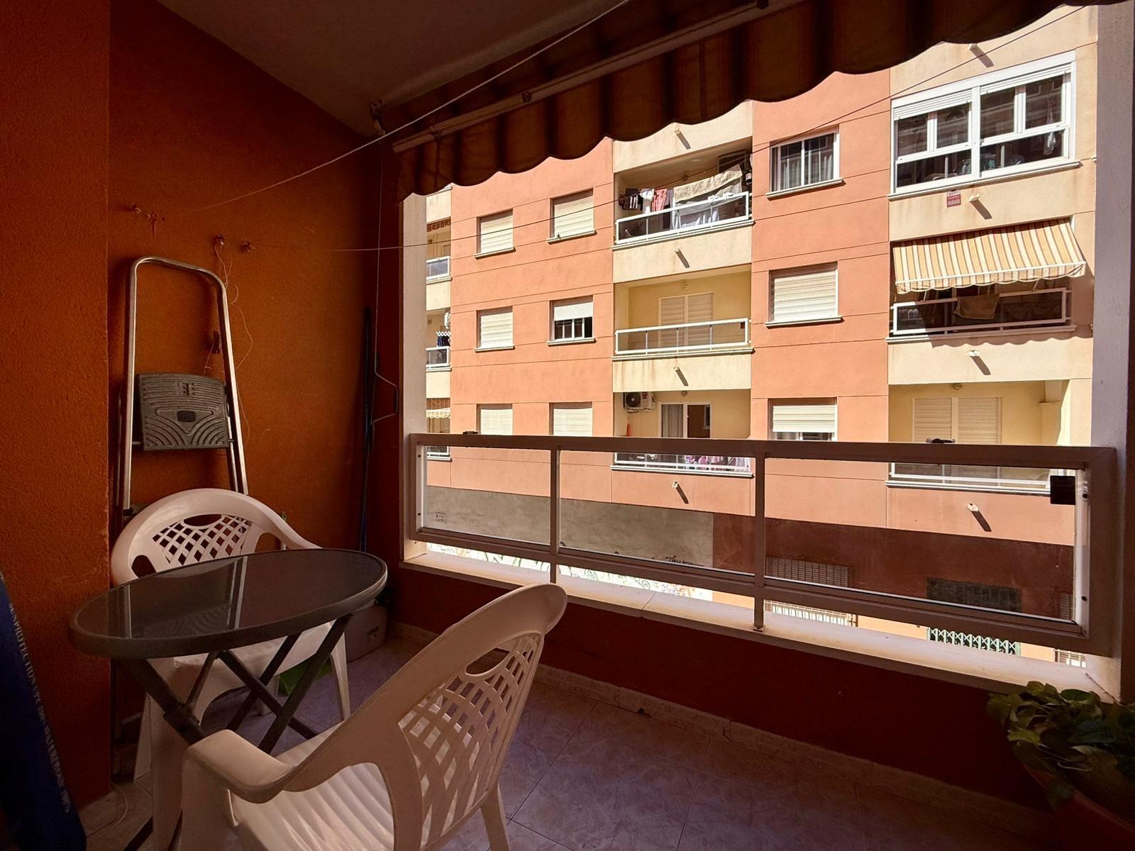 For sale - 2 Bedroom 1 Bathroom Apartment in Torrevieja - Curva Del Palangre  - Alicante