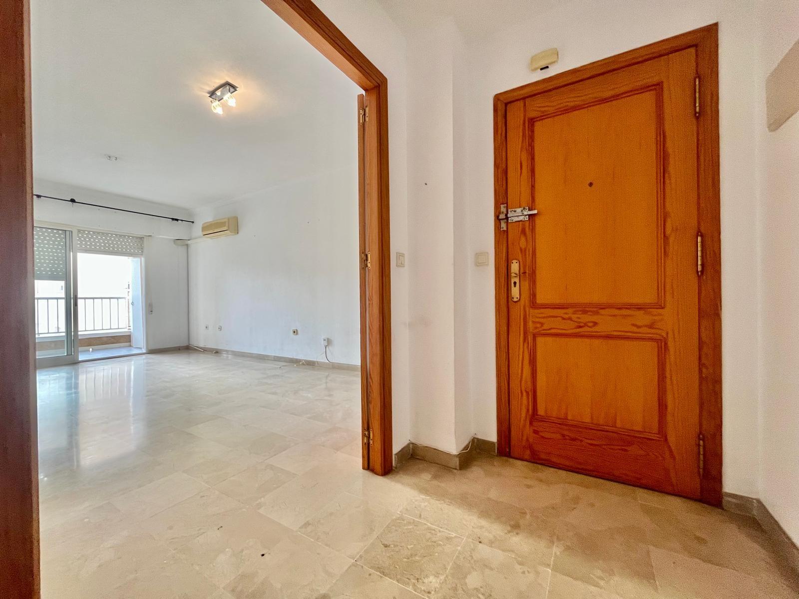 For sale - 3 Bedroom 2 Bathroom Apartment in Torrevieja - Torrevieja  - Alicante
