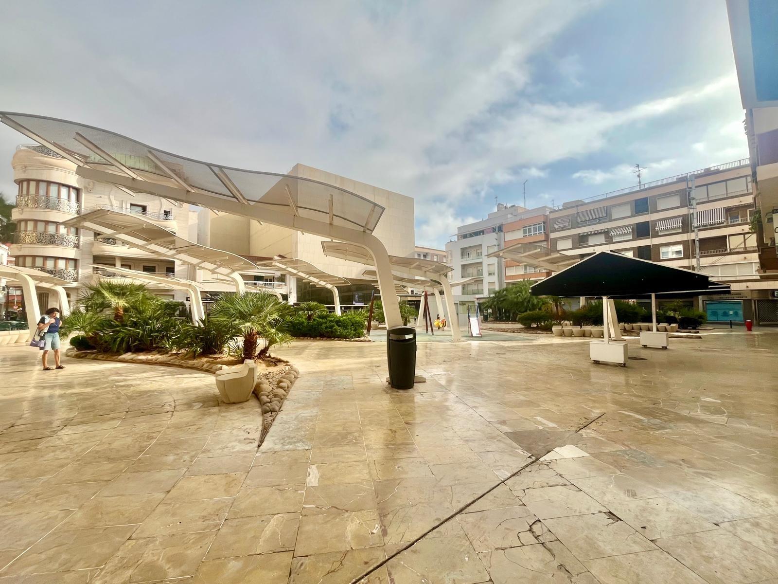 For sale - 3 Bedroom 2 Bathroom Apartment in Torrevieja - Torrevieja  - Alicante
