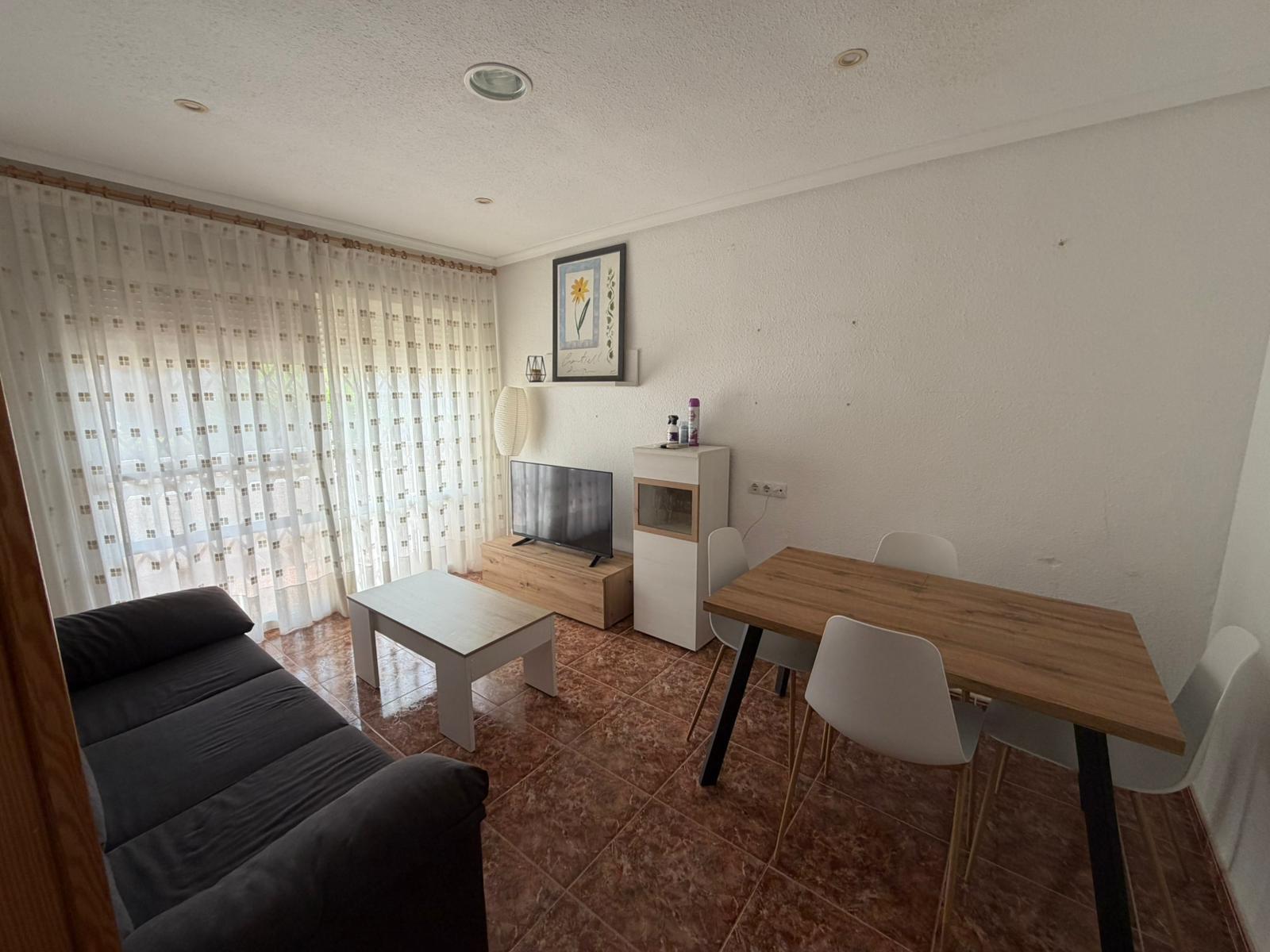 For sale - 2 Bedroom 1 Bathroom Apartment in Torrevieja - Punta Prima  - Alicante