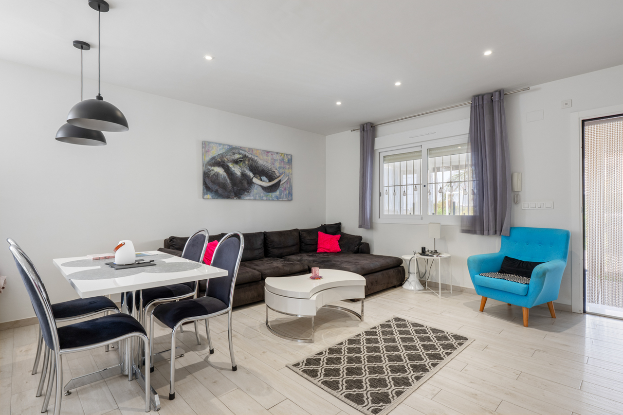 For sale - 4 Bedroom 3 Bathroom Town House in Torrevieja - Costa Blanca  - Alicante