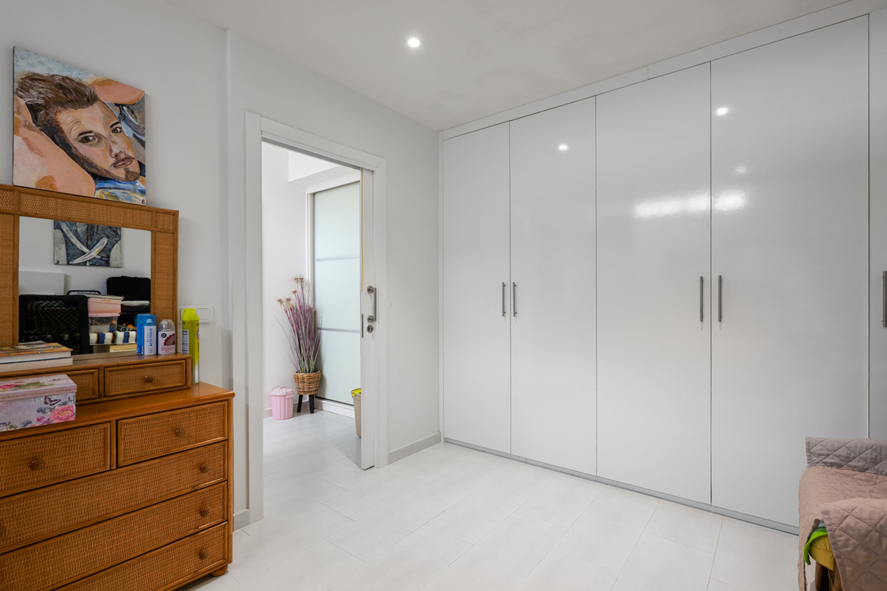 For sale - 4 Bedroom 3 Bathroom Town House in Torrevieja - Costa Blanca  - Alicante