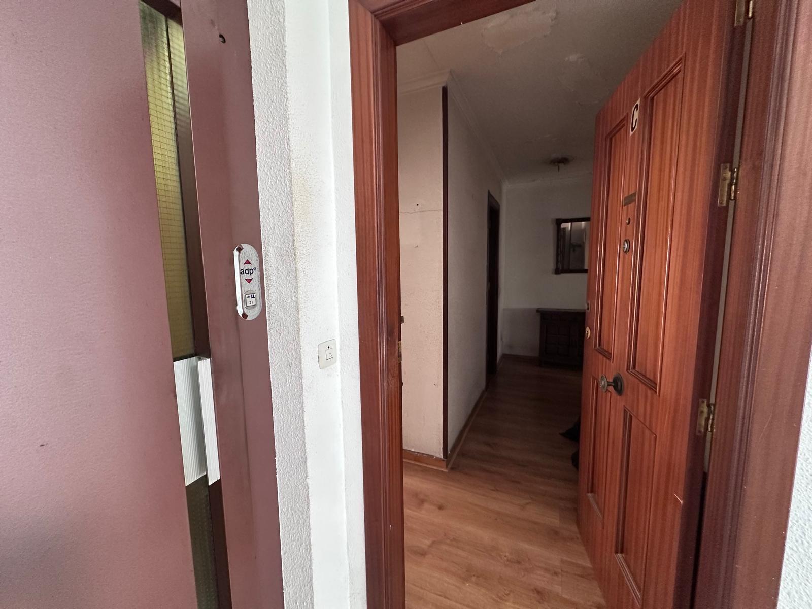 For sale - 4 Bedroom 2 Bathroom Apartment in Torrevieja - Torrevieja  - Alicante