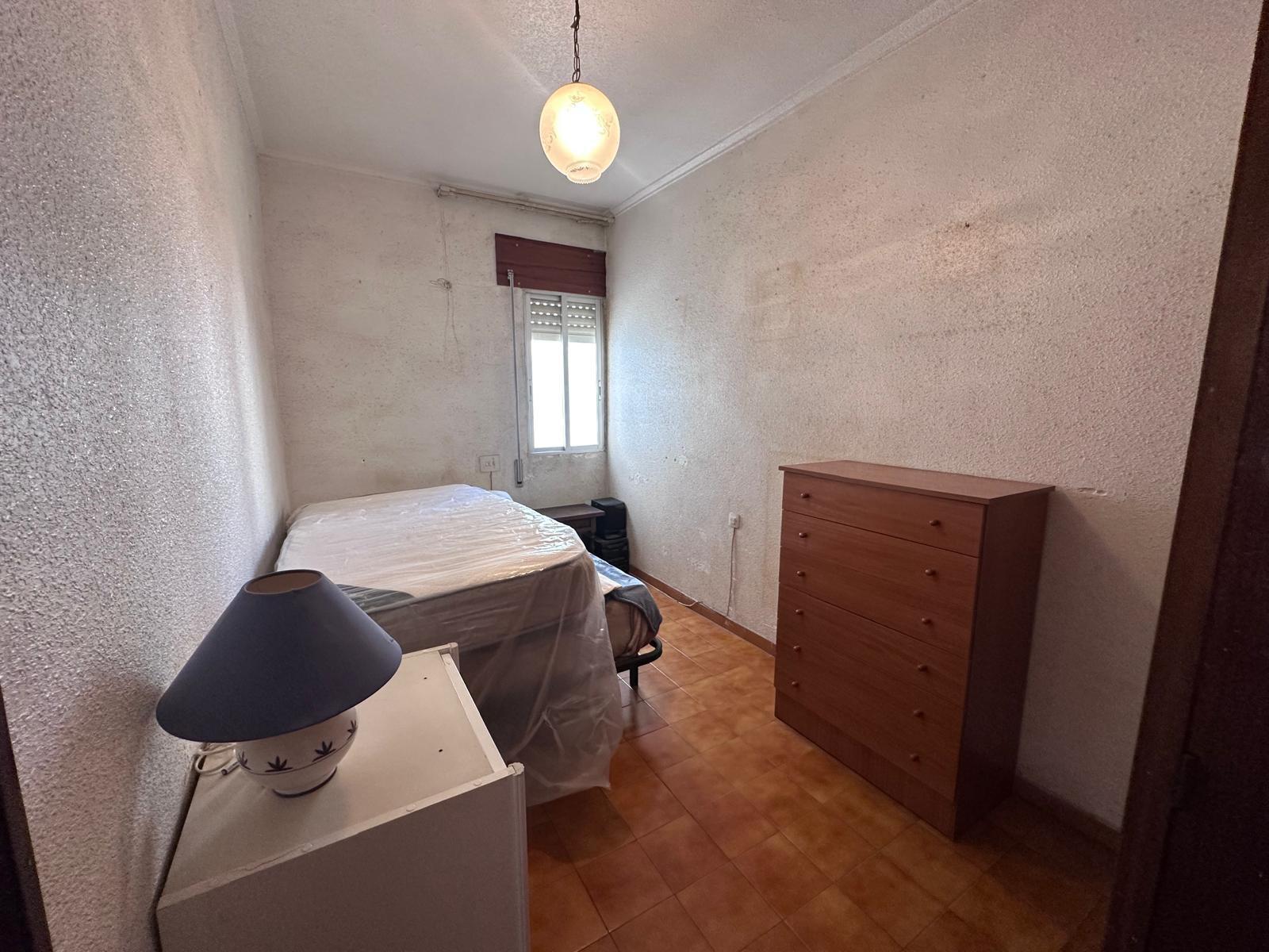 For sale - 4 Bedroom 2 Bathroom Apartment in Torrevieja - Torrevieja  - Alicante