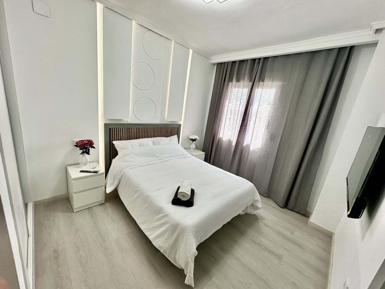 For sale - 3 Bedroom 2 Bathroom Apartment in Torrevieja - Centro  - Alicante