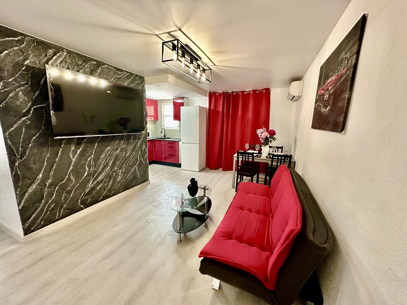 For sale - 3 Bedroom 2 Bathroom Apartment in Torrevieja - Centro  - Alicante