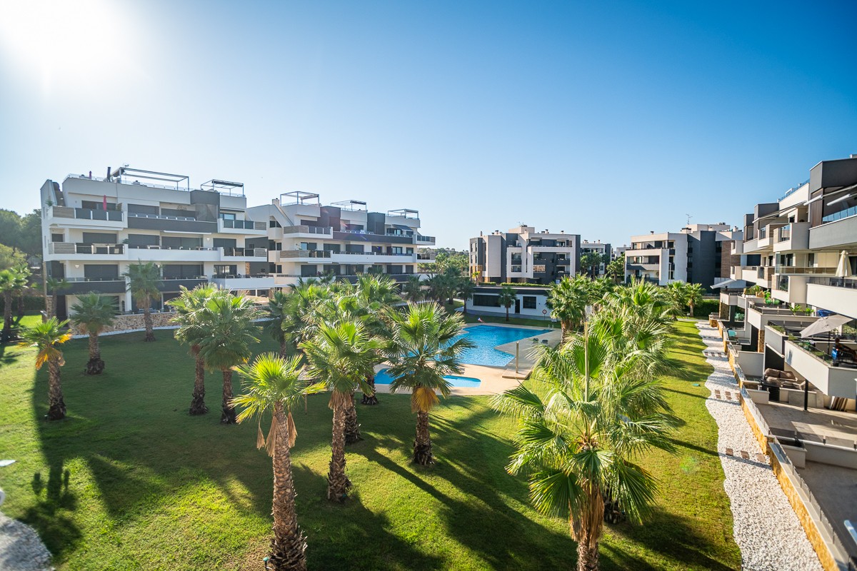 For sale - 2 Bedroom 2 Bathroom Penthouse in Orihuela Costa - Costa Blanca  - Alicante