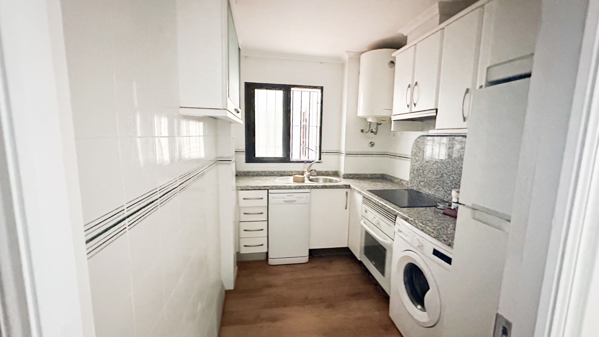 For sale - 2 Bedroom 1 Bathroom Apartment in Torrevieja - Costa Blanca  - Alicante