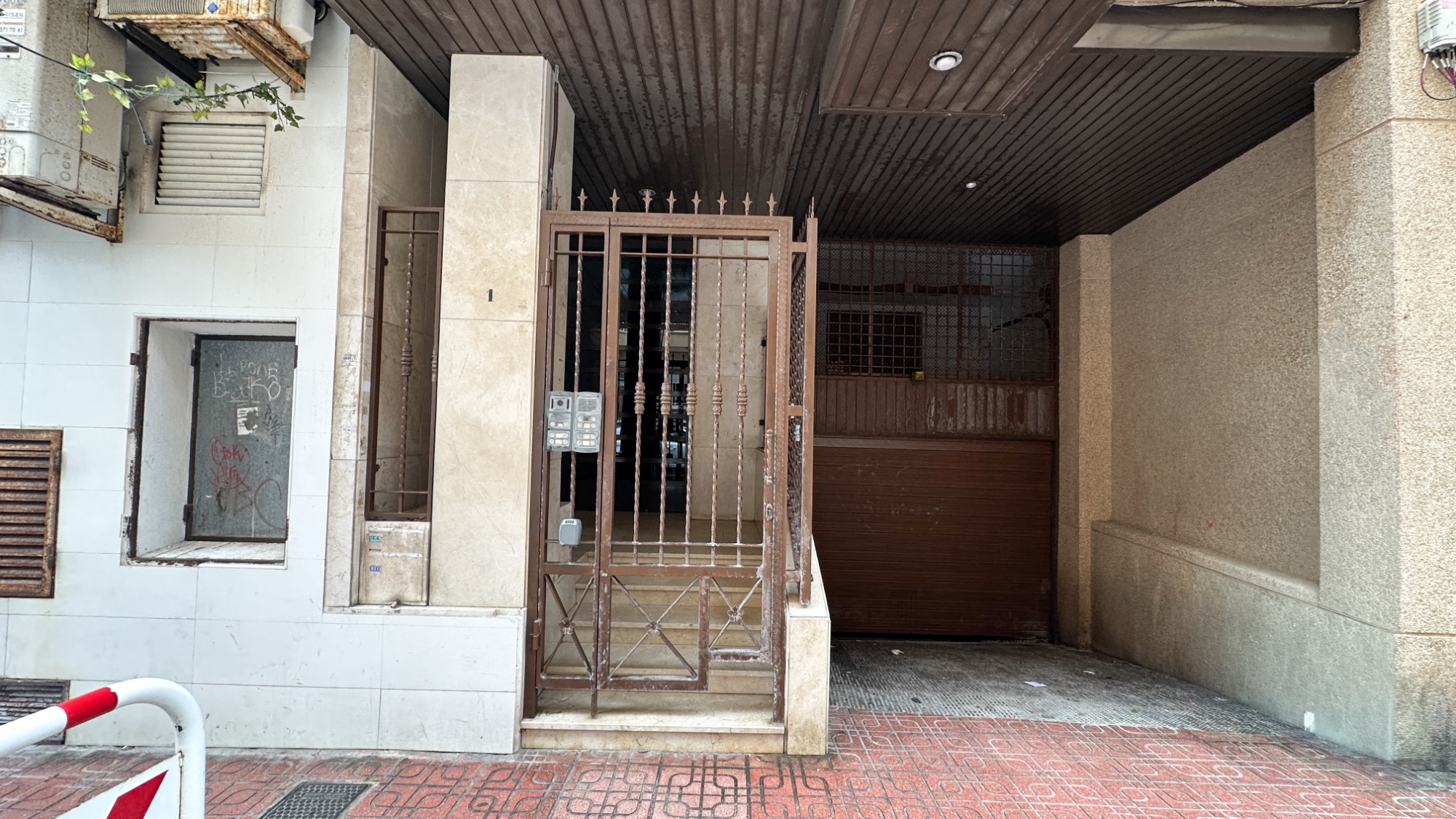 For sale - 2 Bedroom 1 Bathroom Apartment in Torrevieja - Costa Blanca  - Alicante