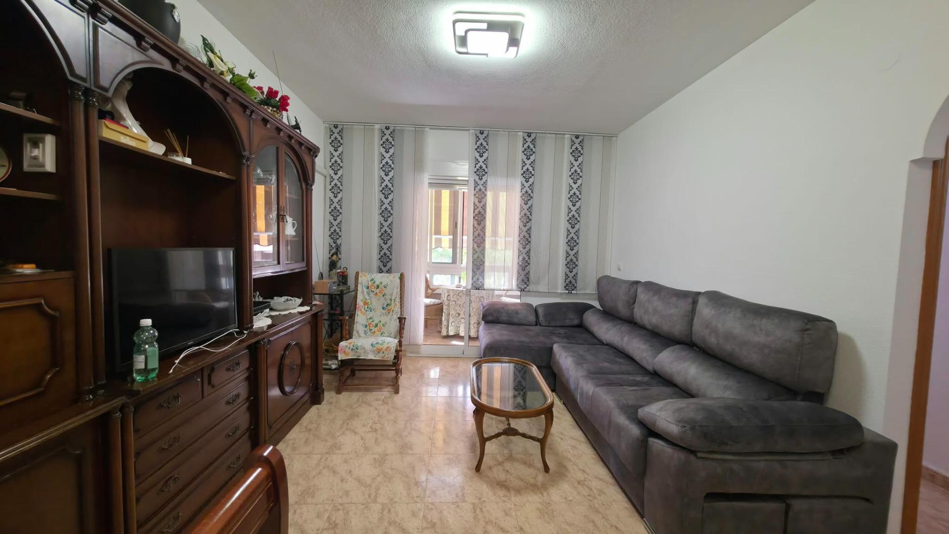 For sale - 3 Bedroom 2 Bathroom Apartment in Torrevieja - Playa Del Cura  - Alicante
