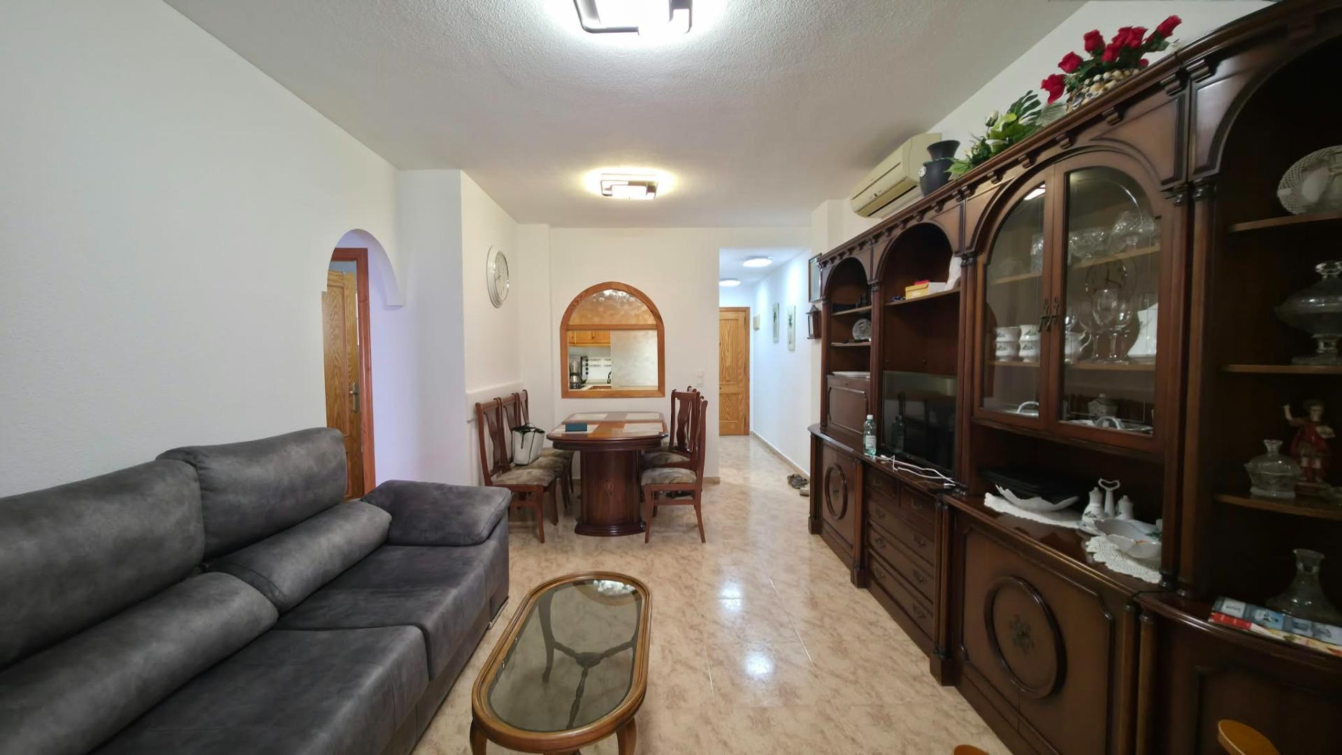 For sale - 3 Bedroom 2 Bathroom Apartment in Torrevieja - Playa Del Cura  - Alicante