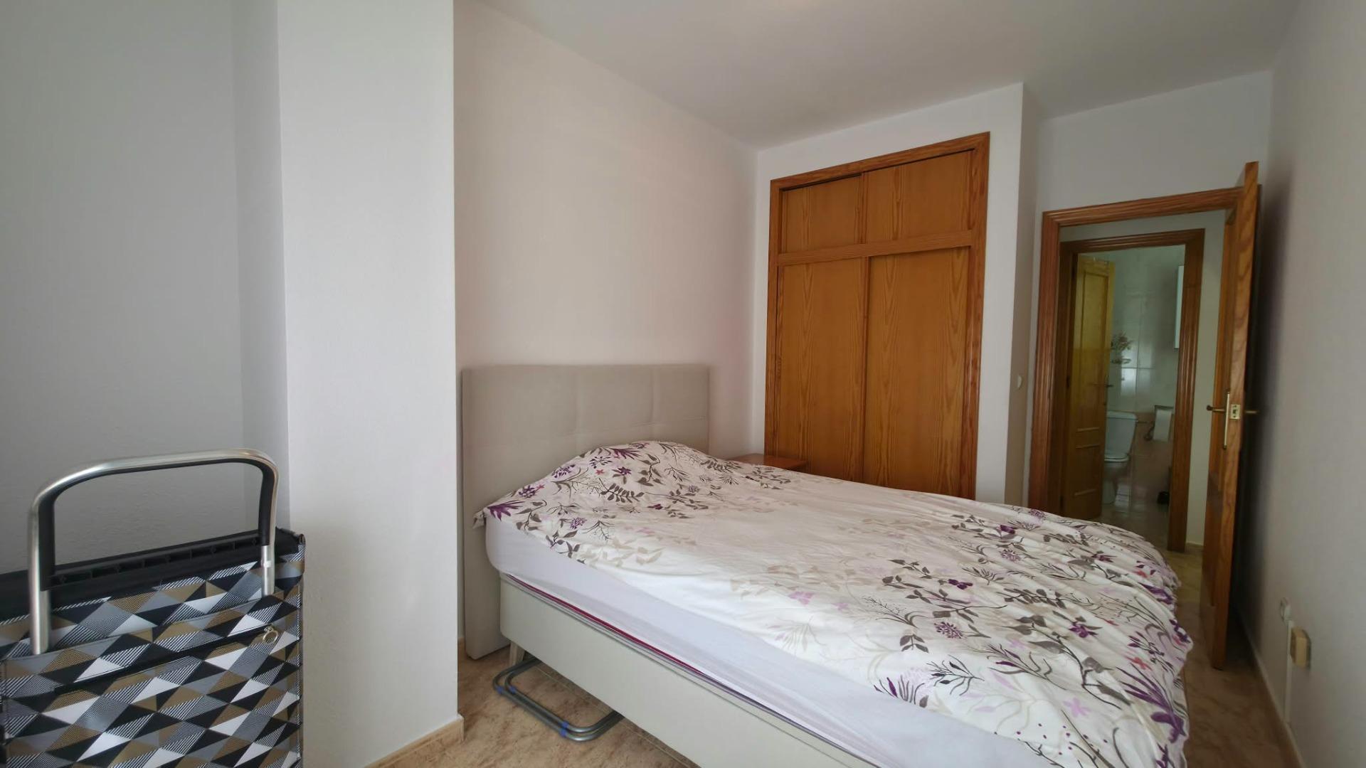For sale - 3 Bedroom 2 Bathroom Apartment in Torrevieja - Playa Del Cura  - Alicante