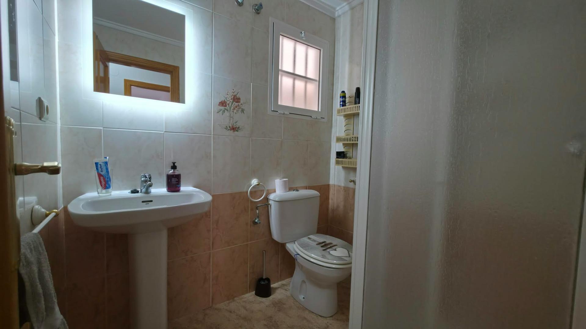 For sale - 3 Bedroom 2 Bathroom Apartment in Torrevieja - Playa Del Cura  - Alicante