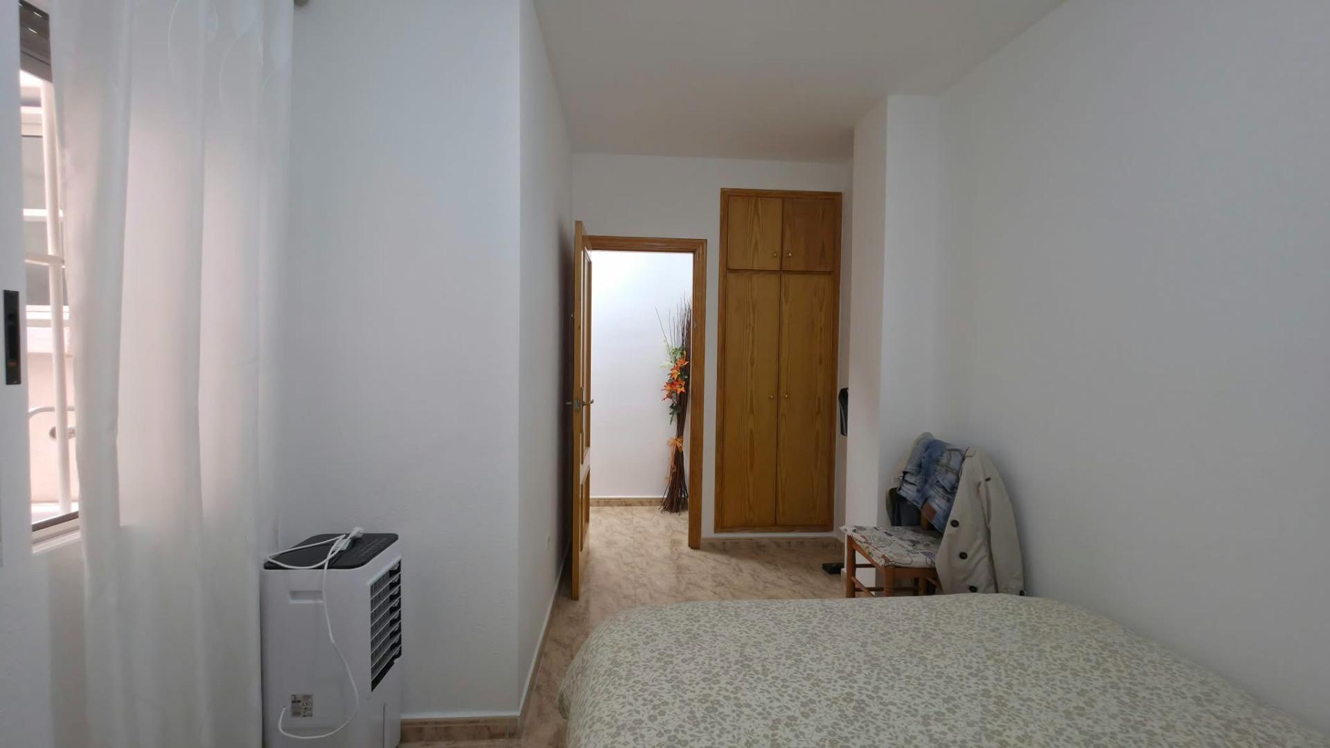For sale - 3 Bedroom 2 Bathroom Apartment in Torrevieja - Playa Del Cura  - Alicante