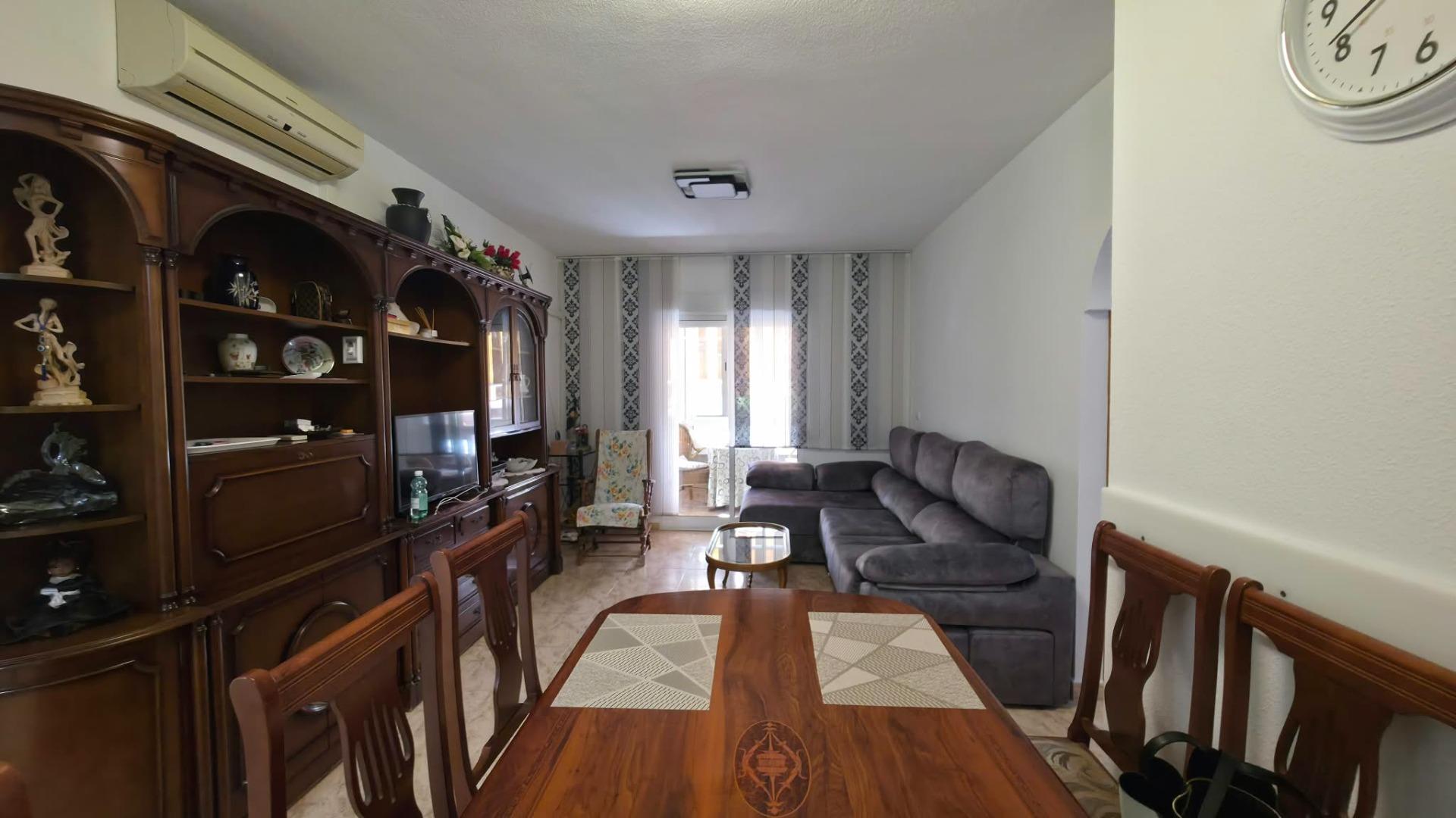 For sale - 3 Bedroom 2 Bathroom Apartment in Torrevieja - Playa Del Cura  - Alicante