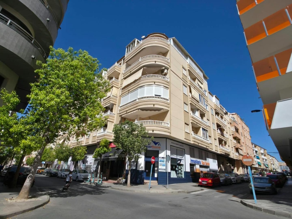 3 Bedroom 2 Bathroom Apartment in Torrevieja