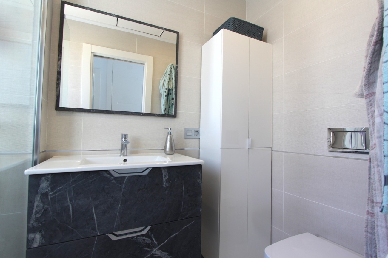For sale - 5 Bedroom 4 Bathroom Villa in Villamartin - El Galan  - Alicante