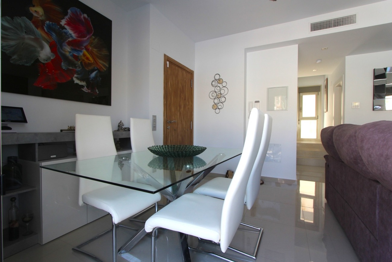 For sale - 5 Bedroom 4 Bathroom Villa in Villamartin - El Galan  - Alicante