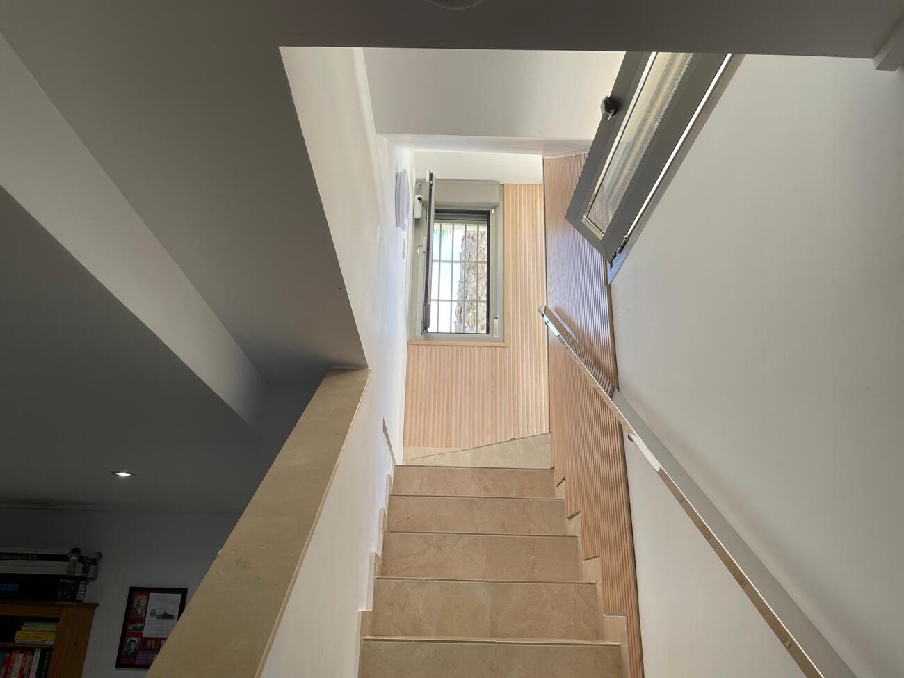 For sale - 5 Bedroom 4 Bathroom Villa in Villamartin - El Galan  - Alicante