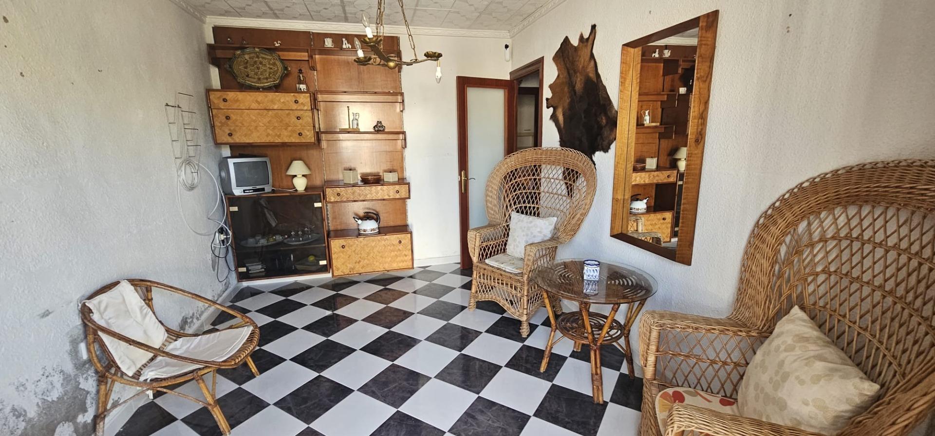 For sale - 2 Bedroom 1 Bathroom Town House in Torrevieja - Torreta Florida  - Alicante