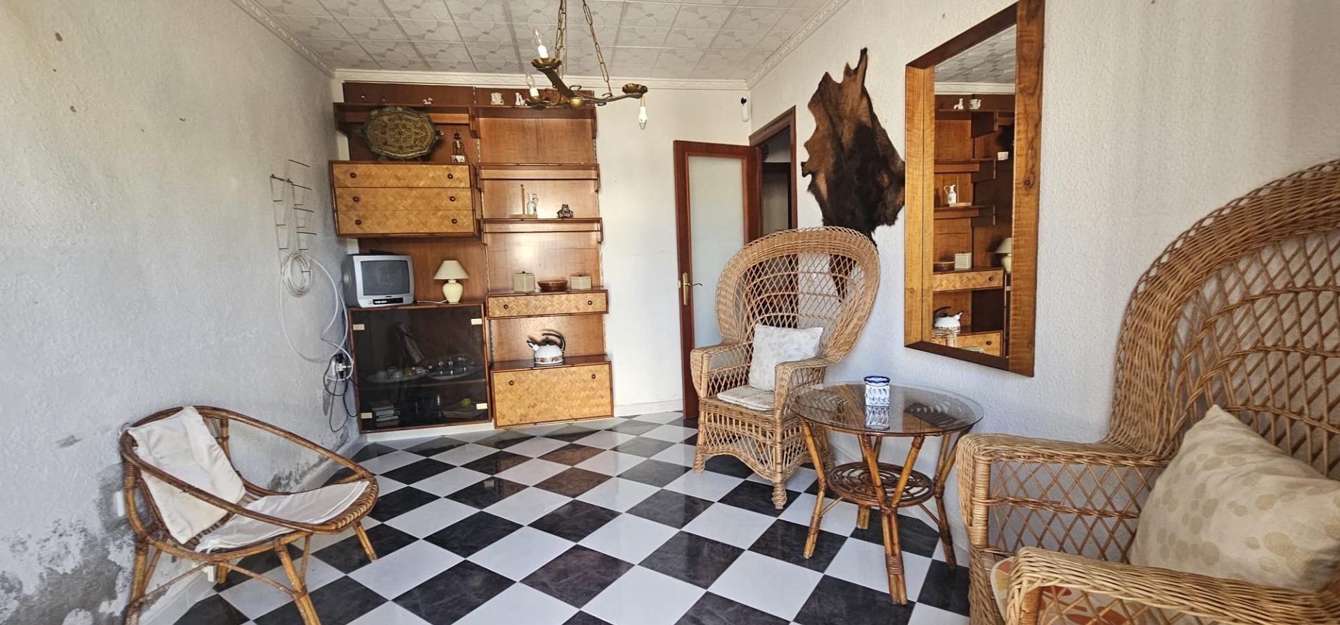 For sale - 2 Bedroom 1 Bathroom Town House in Torrevieja - Torreta Florida  - Alicante