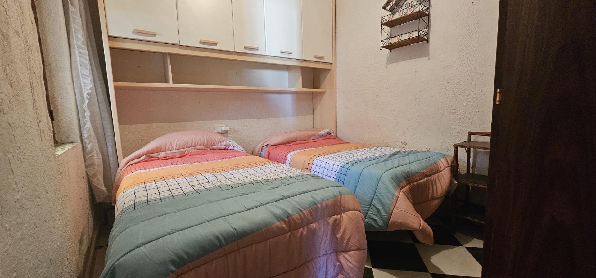 For sale - 2 Bedroom 1 Bathroom Town House in Torrevieja - Torreta Florida  - Alicante