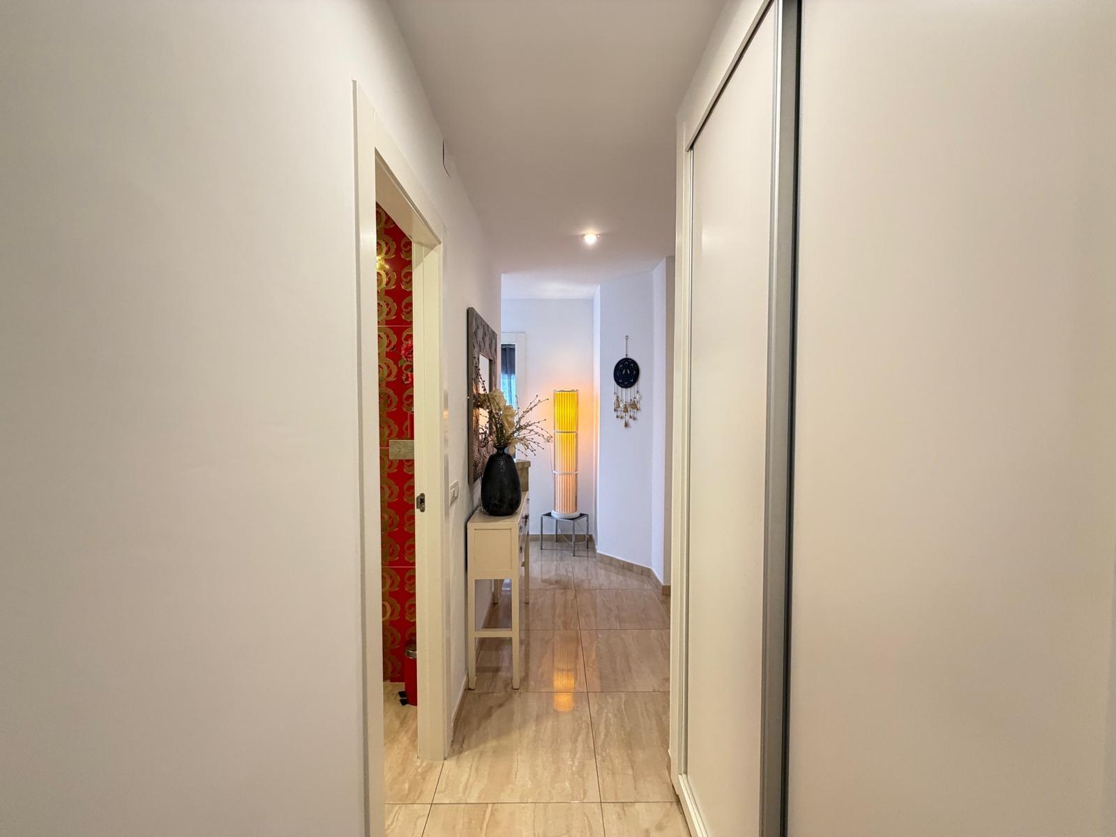 For sale - 2 Bedroom 1 Bathroom Apartment in Torrevieja - Paseo Maritimo  - Alicante
