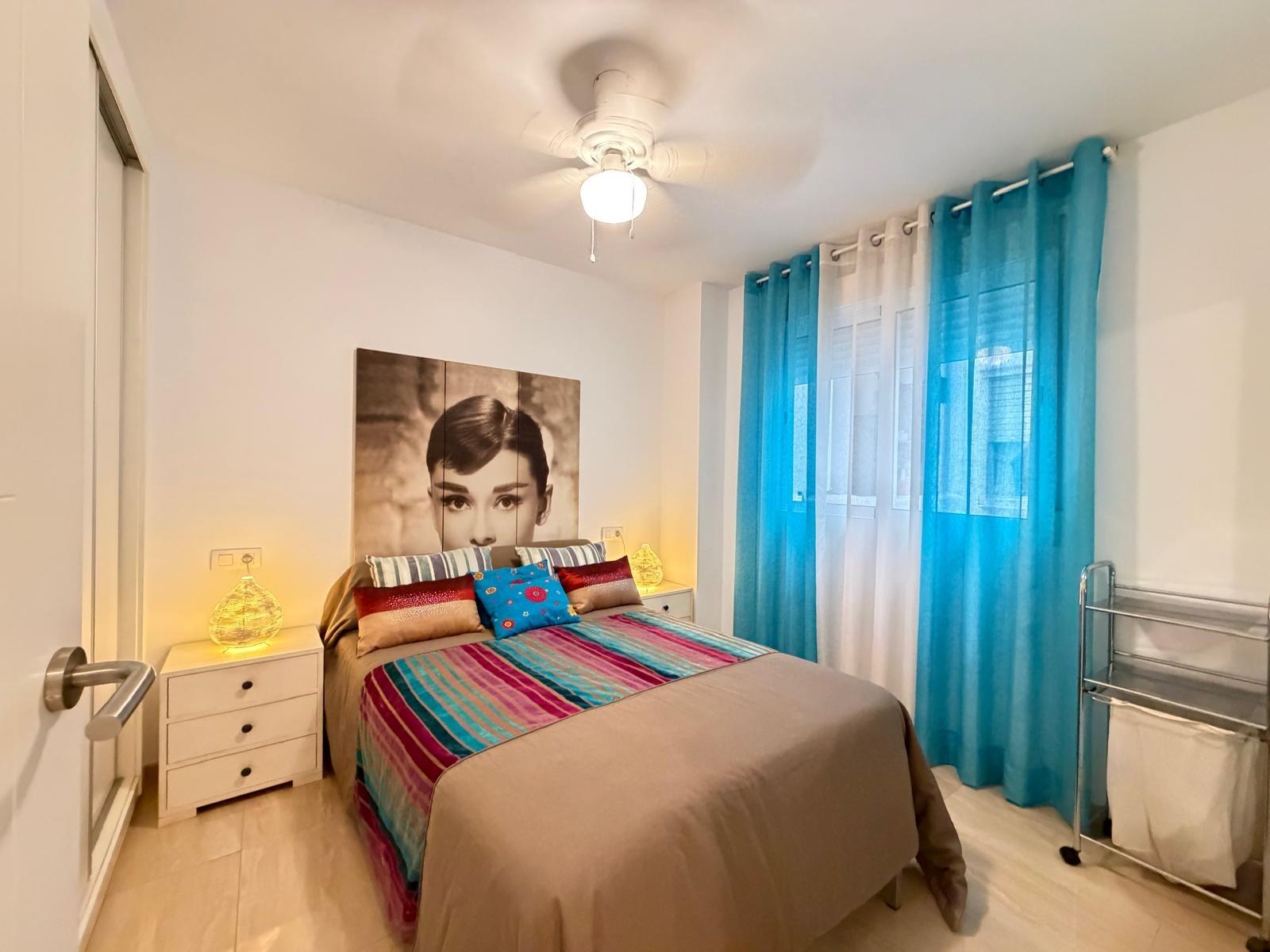 For sale - 2 Bedroom 1 Bathroom Apartment in Torrevieja - Paseo Maritimo  - Alicante