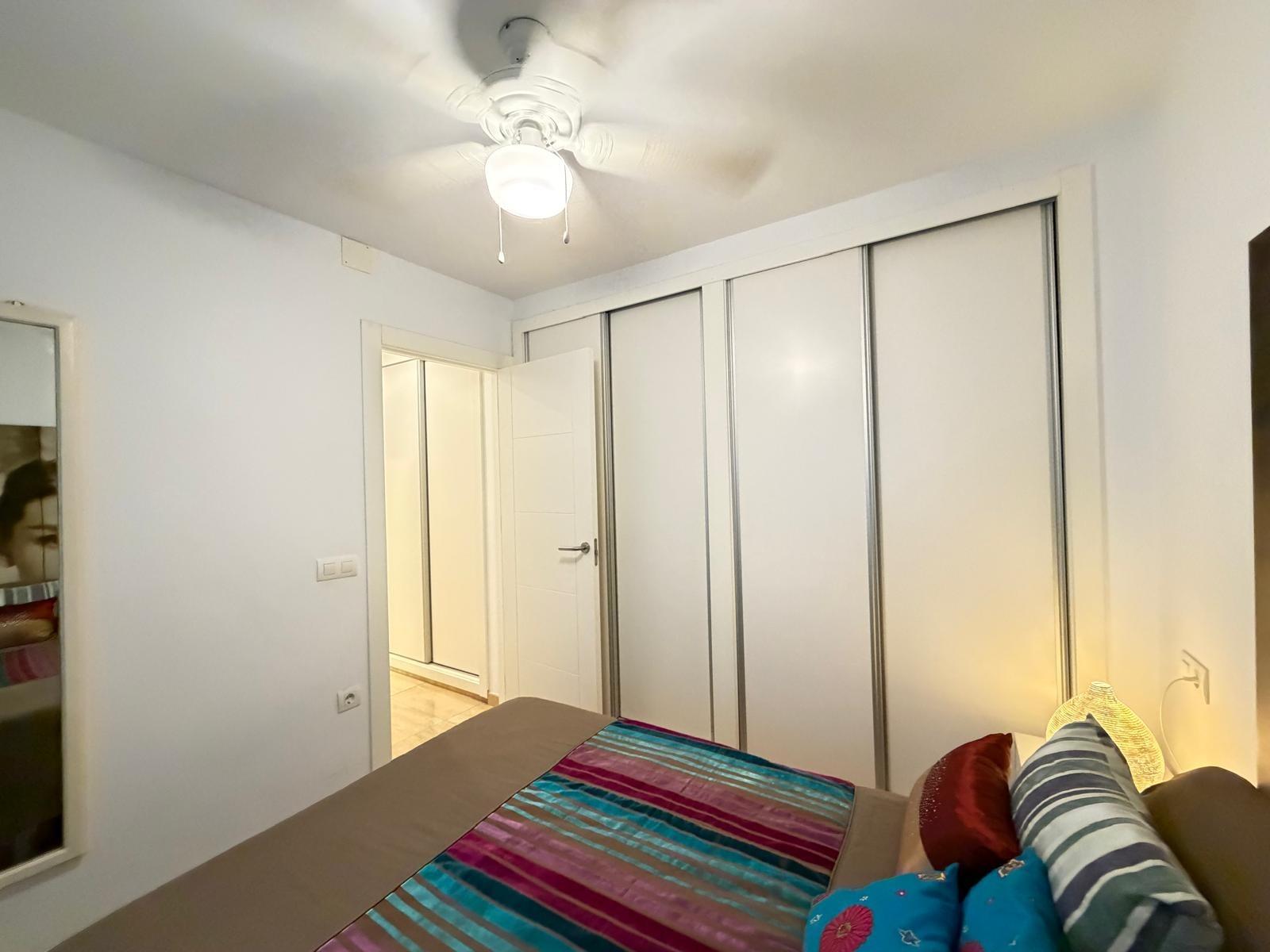 For sale - 2 Bedroom 1 Bathroom Apartment in Torrevieja - Paseo Maritimo  - Alicante