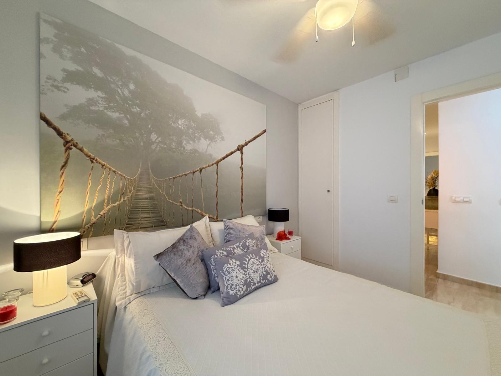 For sale - 2 Bedroom 1 Bathroom Apartment in Torrevieja - Paseo Maritimo  - Alicante