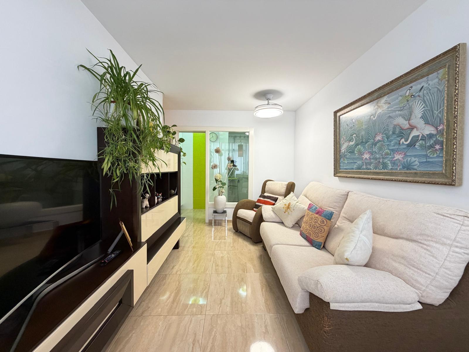 For sale - 2 Bedroom 1 Bathroom Apartment in Torrevieja - Paseo Maritimo  - Alicante