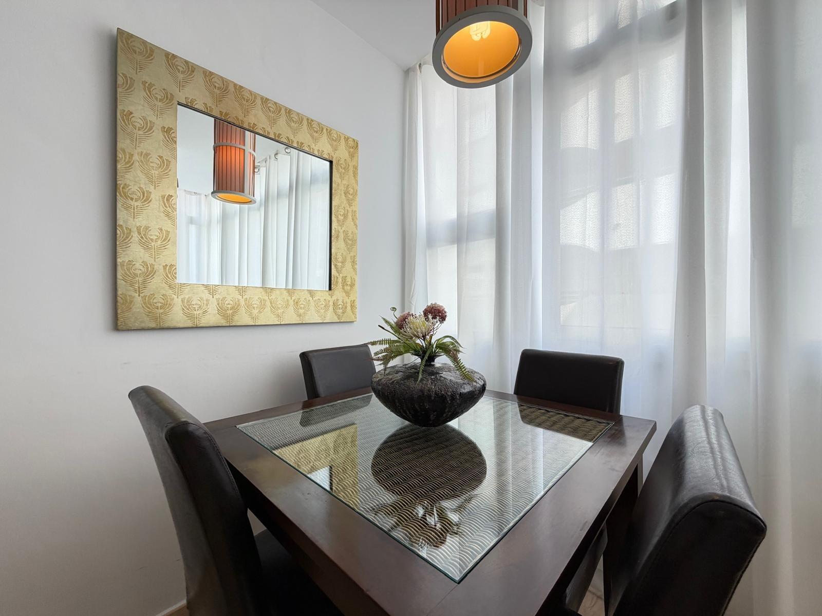 For sale - 2 Bedroom 1 Bathroom Apartment in Torrevieja - Paseo Maritimo  - Alicante