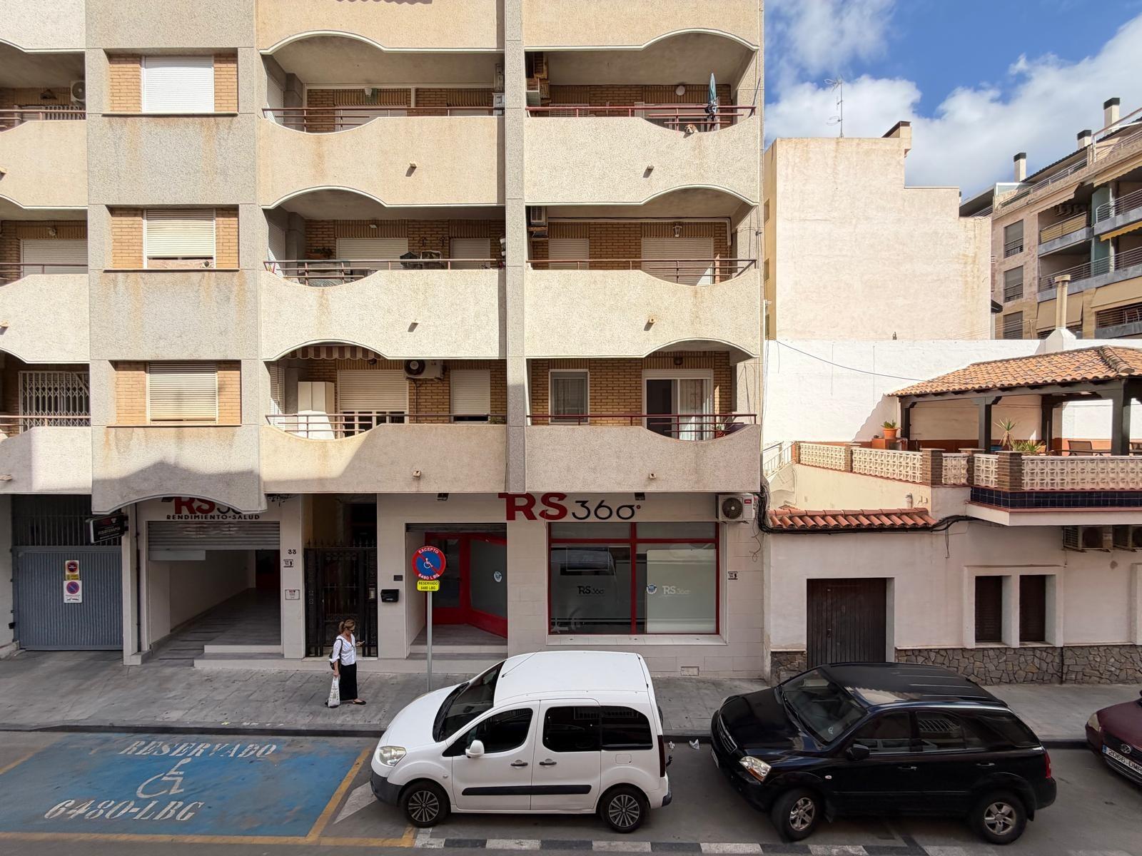 For sale - 2 Bedroom 1 Bathroom Apartment in Torrevieja - Paseo Maritimo  - Alicante