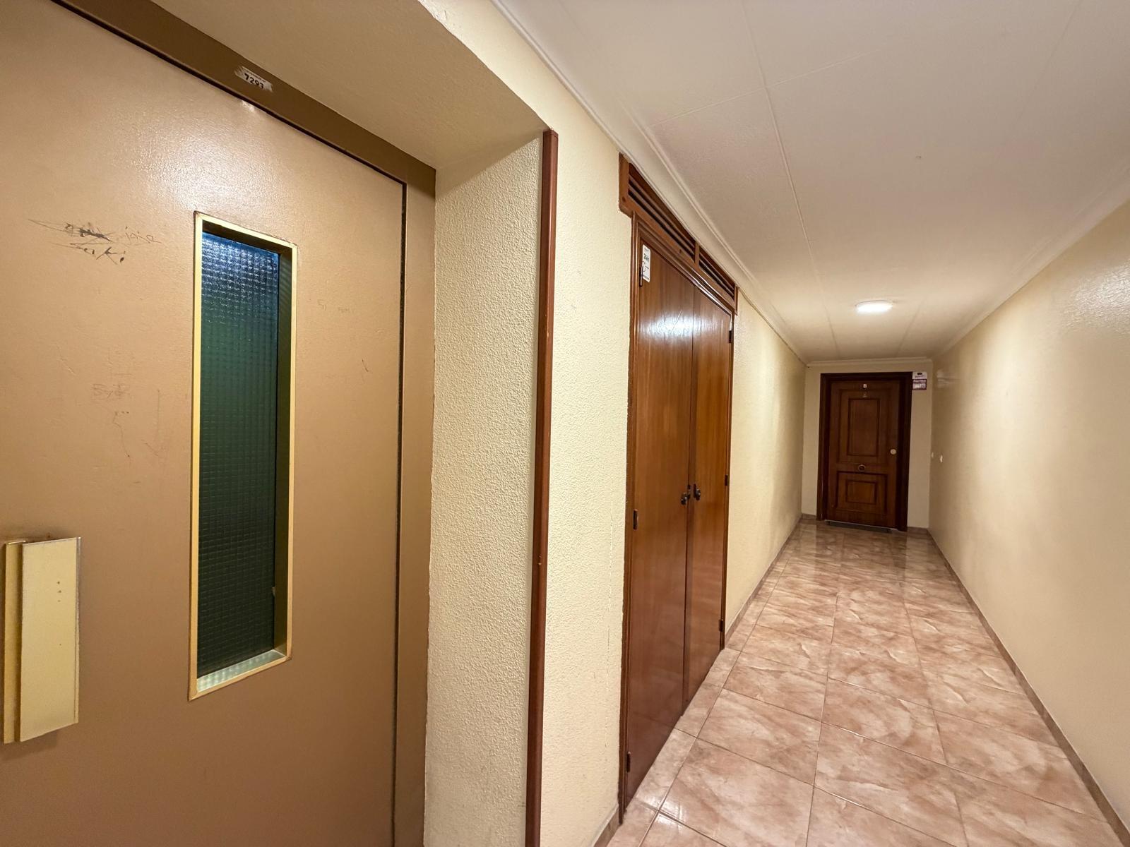 For sale - 2 Bedroom 1 Bathroom Apartment in Torrevieja - Paseo Maritimo  - Alicante