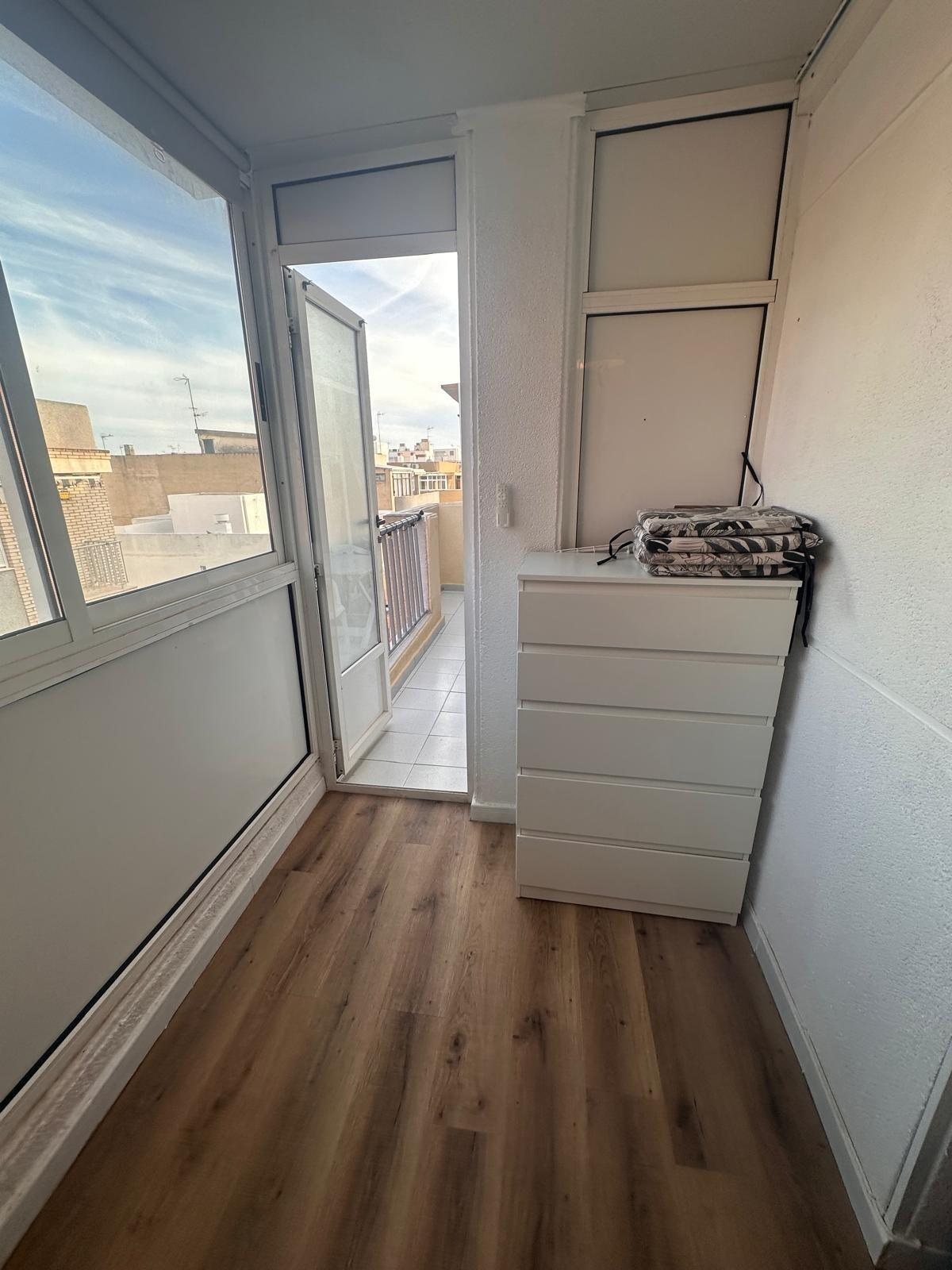 For sale - 2 Bedroom 1 Bathroom Penthouse in Torrevieja - Playa Del Cura  - Alicante