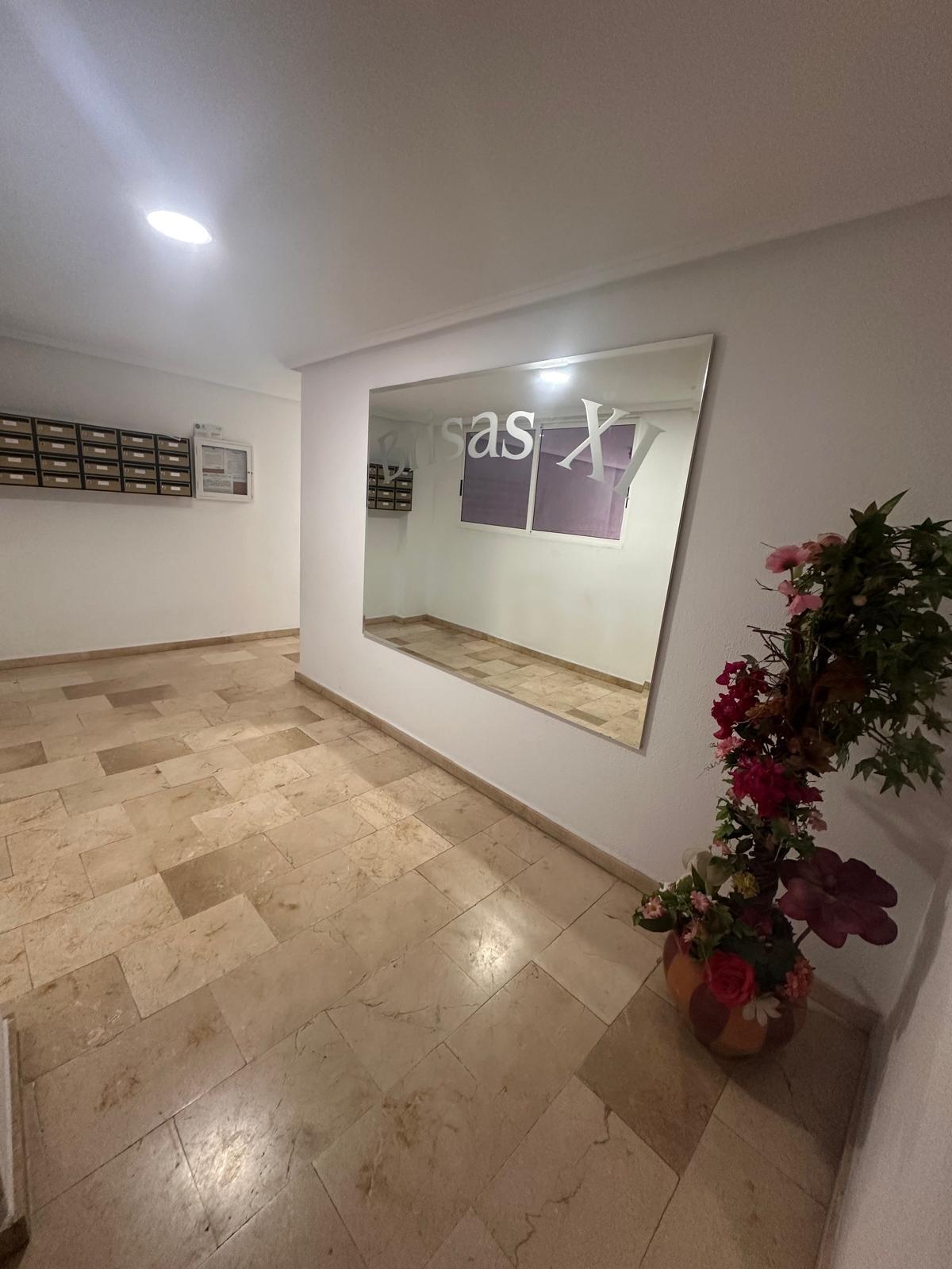 For sale - 2 Bedroom 1 Bathroom Penthouse in Torrevieja - Playa Del Cura  - Alicante