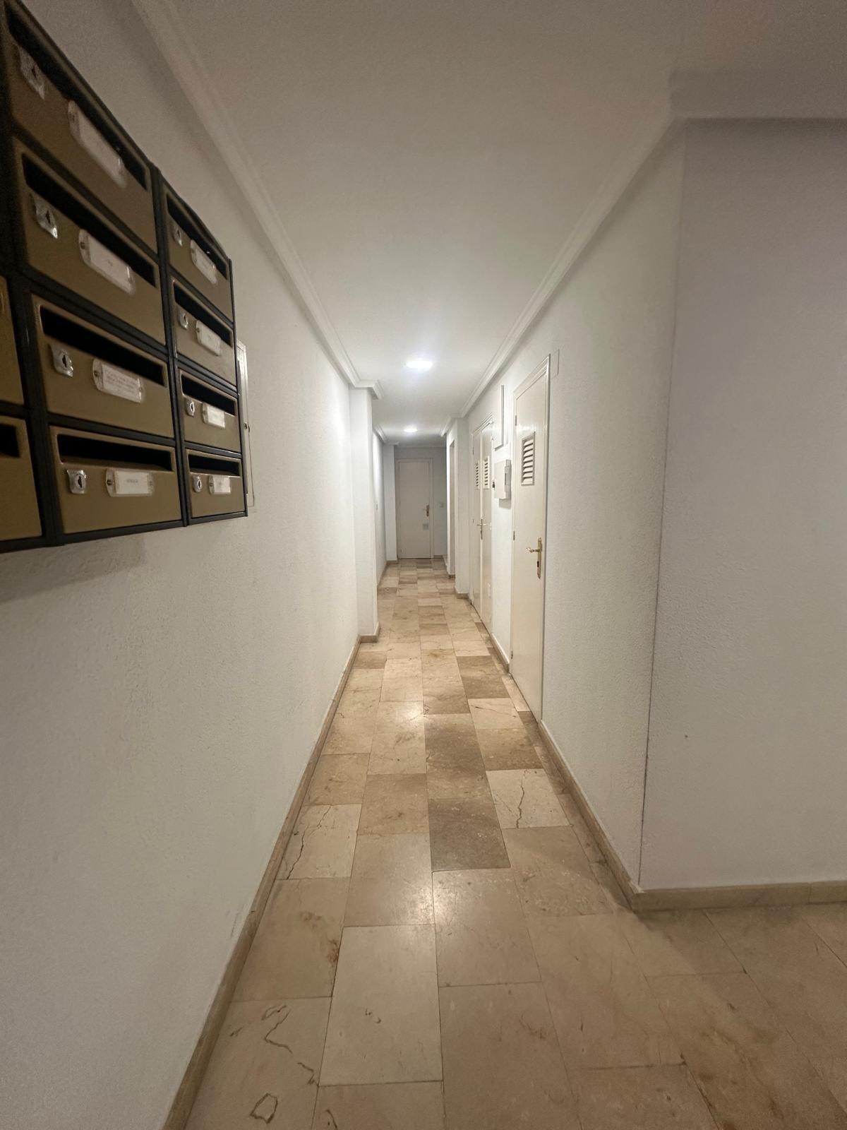 For sale - 2 Bedroom 1 Bathroom Penthouse in Torrevieja - Playa Del Cura  - Alicante