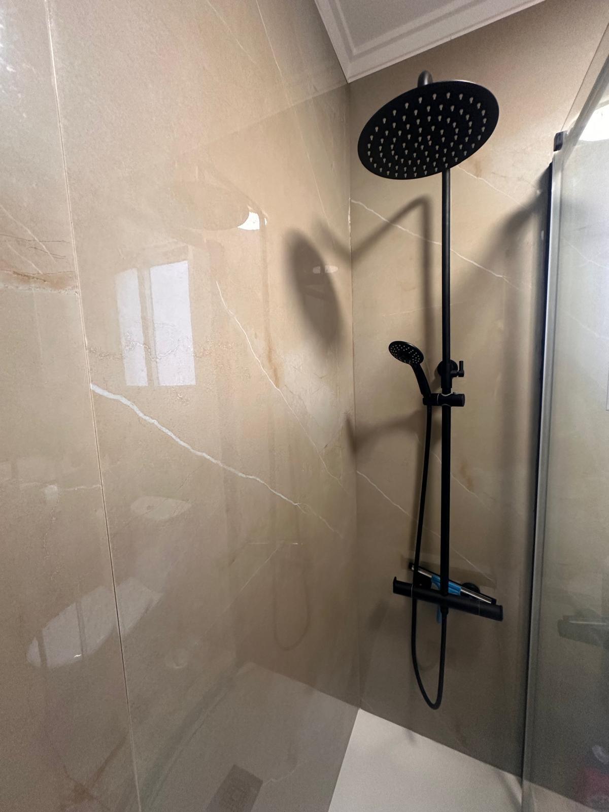 For sale - 2 Bedroom 1 Bathroom Penthouse in Torrevieja - Playa Del Cura  - Alicante